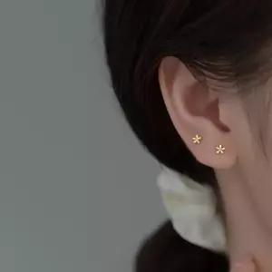 귓볼 착용 피어싱 스크류 타입 벚꽃 금은 귀걸이