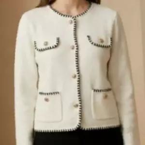 임산부 트위드 재킷 배색 스티치 디테일 클래식 스타일 봄가을 임부복 아우터 포멀