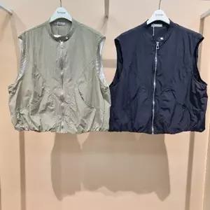 [셀러허브 1]la tium HC34 하이넥밑단밴딩루즈핏베스트  T2621vt02 (48128958)