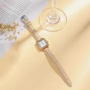 미니 스퀘어 여성용 시계 로즈 골드 케이스 베이지 가죽 스트랩 패션 쿼츠 손목시계 일상용 우아한 캐주얼