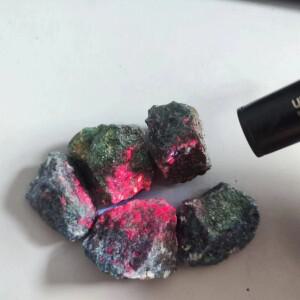 천연 에메랄드 사파이어 루비 원석, 레드, 블루, 그린, UV 형광 반응, 홈 데코 스톤, 광물 표본