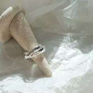 [다잇템] 여성 실링 실버 코디 꼬임 미드나잇 링