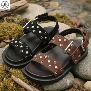 [애슬릿] 통굽 샌들 가죽 스터드 펀칭 라인 버클 발편한 3cm