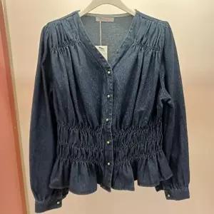 [셀러허브 1]Latium HC06 데님 귀엽고 여성스러운 브이넥 청쟈켓 셔츠블라우스  T2613bl28 (48335399)