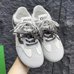 화이트 가을 워킹화 시크 덕훈 미운털 베이커리 라운드 운동화 여자신발 스포츠 보드화 슈즈 원템3