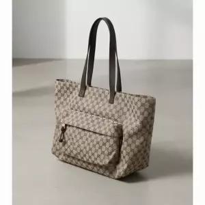 구찌 라지 GG 토트백 숄더백 802166 FADUU 8657
