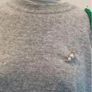 진주뱃지 패션소품 미니배찌 소형 화이트 진주뺏지 미니배찌 패션악세사리 니트포인트핀