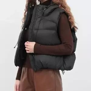 [신상오픈런]|CCJ6D15|여성 숏패딩 후드 조끼 루즈핏 경량 볼륨 레이어드