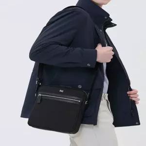 닥스 액세서리 남성 24FW [스테디셀러]블랙 로고장식 나일론 크로스백 WBBA4F770BK