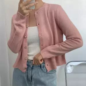 [모델리스트] 하트 진주 버튼 포인트 니트 가디건(MESCD074)