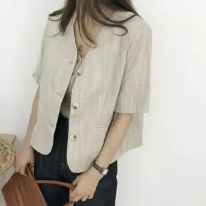 여성 린넨반팔자켓 브이넥 크롭스타일 노카라 여름가을 데일리로 입기 좋은 재킷 린넨자켓 재킷 노카라자켓
