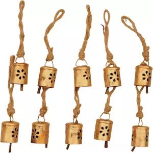 10개의 소박한 금걸이 벨 - 꽃무늬 컷아웃이 있는 수제 징글벨 빈티지 크리스마스 장식 농가 장식품 마녀벨