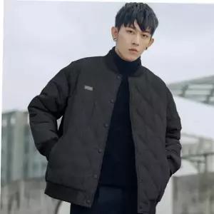 남자패딩 남성 다이아퀄팅 경량 가벼운 겨울필수템 깔깔이 패딩