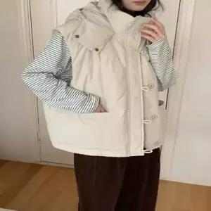 여사친 캐주얼 패딩 오리털 트렌디 후드 보온 아이템 조끼 HT1