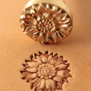 DandS Ltd 가죽 스탬프 도구, 선 플라워, 가공, 엠보싱, 조각 및 프로젝트를 위한 전문 철강 공예 벨트 지갑 망치 #502와 호환되는 DIY 프로젝트