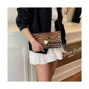 야무치 여자 데일리룩 가방 클러치백 패션 호피 메탈 하트 여름 봉투 클러치 KUK2