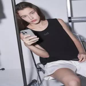 [올리비아로렌]쉬폰 패치 민소매 블라우스 VOCAN5M6346_KG