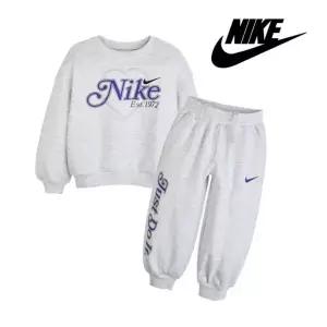 매장정품 나이키키즈 (쇼핑백) 스포츠웨어 맨투맨 상하세트 A253SW105PT106P 264675