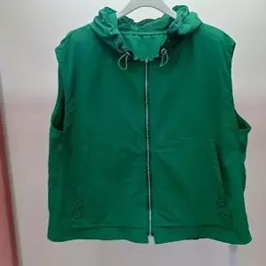 [셀러허브 1]Latium HC06 구김 없고 품넉넉한 큰주머니 후드 스트링 집업조끼  T2623vt03G (48504734)