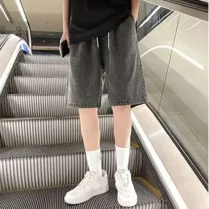 자연스러운 핏 편한 허리밴딩 남성 와이드 흑청반바지 와이드 데님 청반바지 반바지 여름