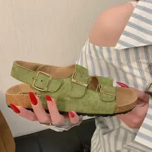 여사친 트렌드 리얼 샌들 통굽 소가죽 스트랩 로마 버켄 가죽 코르크 MN 여름용 슬리퍼 OOTD2