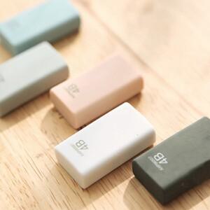 1pcs 4B 아트 지우개  편지지 스케치 연필 학생 깨끗한 고무 사무실 학교 용품 무작위 색상