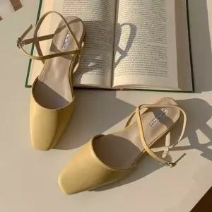 여성용 신발 봄샌들 데일리 슈즈 20대 스트랩 샌들 직장인정장샌들 가을샌들