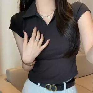 여리 슬림 핏 캡 소매 브이넥 카라 티셔츠 무지 여성