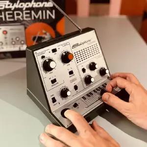 Stylophone Theremin 스타일로폰 신디사이저 아날로그 테레민 사운드