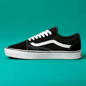 [롯데백화점]반스 컴피쿠시 올드스쿨 ComfyCush Old Skool  VN0A3WMAVNE