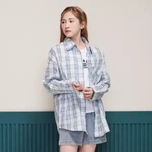 [에꼴리에] 여자 여름이월 오버핏 블루체크셔츠(25B5381)