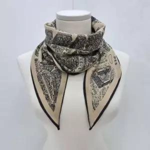 [애슬릿]쁘띠 스카프 여성 가을 겨울 마름모 블랙 미니 목