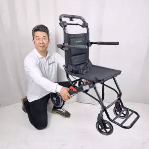 경량 접이식 소형 휠체어 6.5kg 여행용 휴대용 실내 가정용 어린이 기내용 유모차형 전체접힘