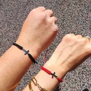 [라일리의류] Rly 십자가 매듭 끈팔찌 2컬러 커플 우정 팔찌 패션소품