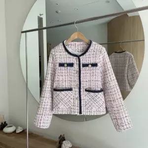 나나 트위드자켓 하객룩 간절기 정장 루즈핏 오피스 봄 긴팔 결혼식 배색 출근 라운드넥