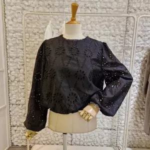 [대구백화점] [무자크]펀칭밑단밴딩블라우스(MQ3WBL43)