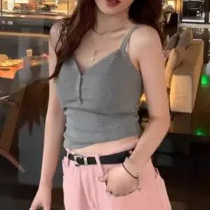 [다잇템] 여성 V넥 헨리넥 일상 슬리브리스 슬림핏 단추 골지 티셔츠