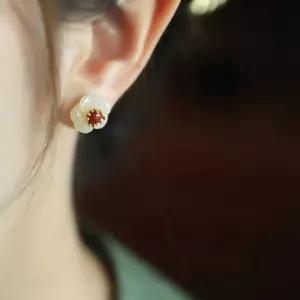 화이트 원석 아벤츄린 귀걸이 보석 조화