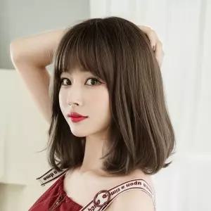 자연스러운 중단발 C컬펌 통가발 레이어드 컷 브라운 헤어 스타일