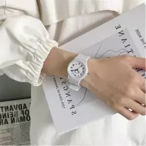 수험생용 무소음 수능 시계 학생 시험용 아날로그 손목시계 화이트 실리콘