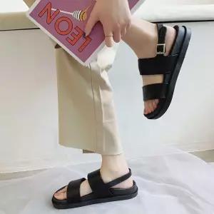 여성 데일리 베이직샌들 여름 스트랩샌들 블랙 여성샌들 여름샌들