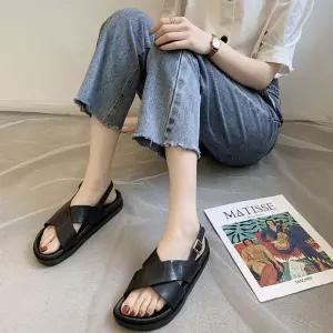 여성 키높이 효과 여름 데일리 샌들 버클 스트랩샌들 여성샌들 여름샌들