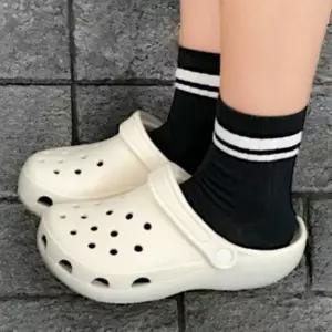 여름철 데일리 쿠션슬리퍼 EVA 펀칭슬리퍼 샌들 물놀이 슬리퍼 비치 샌들 편안한 욕실화 다용도 실내외 겸