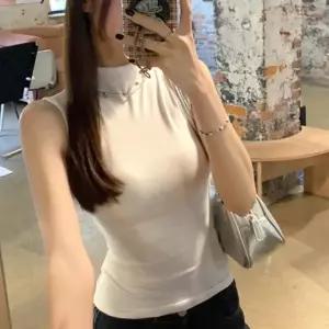 SHG 이너티 민소매 나시 레이어드 티셔츠 여성 탑 기본 하이넥 니트 나시티 골프하이넥 골프