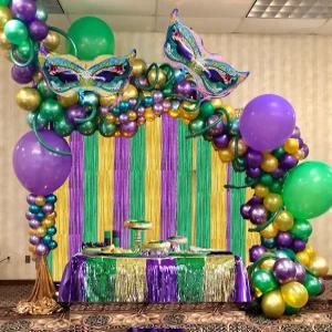 마디그라 풍선 갈랜드 키트 비 커튼이 달린 111개의 PCS 금속 보라색 녹색 금 배경 큰 마스크 표지판 호일