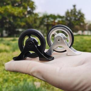 브롬톤 펜더 휠 39mm 직경용 2가지 색상 21g 단일 머드가드 Easywheel