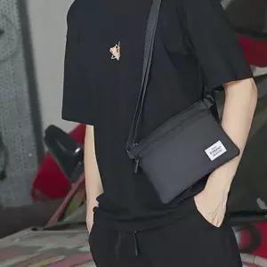 TBZ 남성 크로스 스트랩 어깨끈 직사각 파우치형 가방