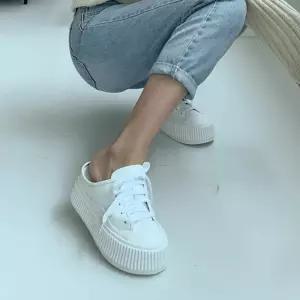 슬립온 가벼운운동화 캐쥬얼화 여자단화 예쁜운동화 CeE9+1KSg