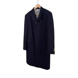 [중고명품비아르] [2사이즈] 톰브라운 체스트필드 멜튼 금장 버튼 사선 울 코트 네이비