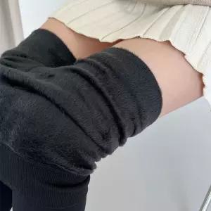 털스타킹 유발 융털 레깅스 겨울 치마 코디 털타이즈 방한스타킹